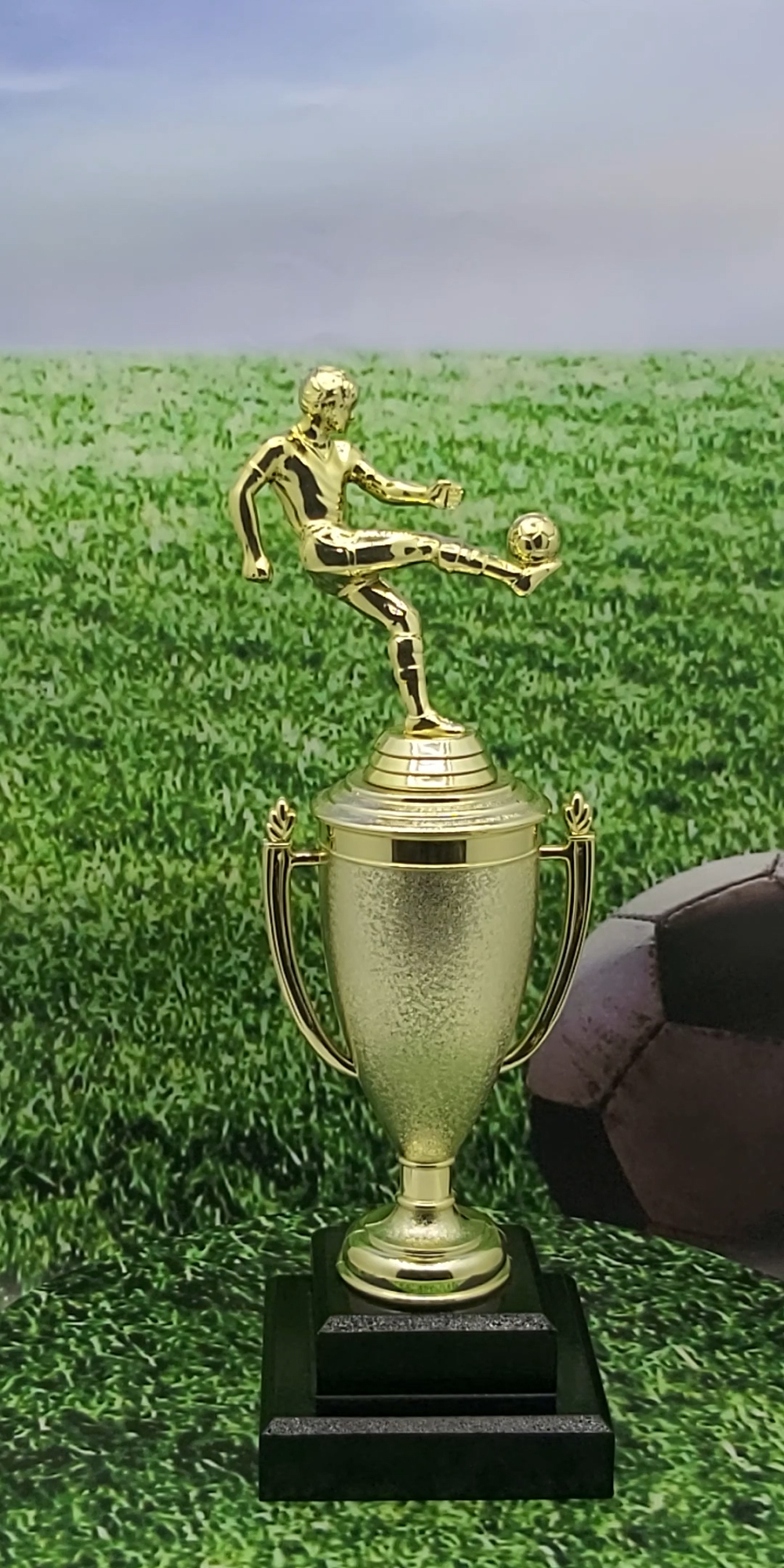 Soccer Kicker Male Trophy 315mm