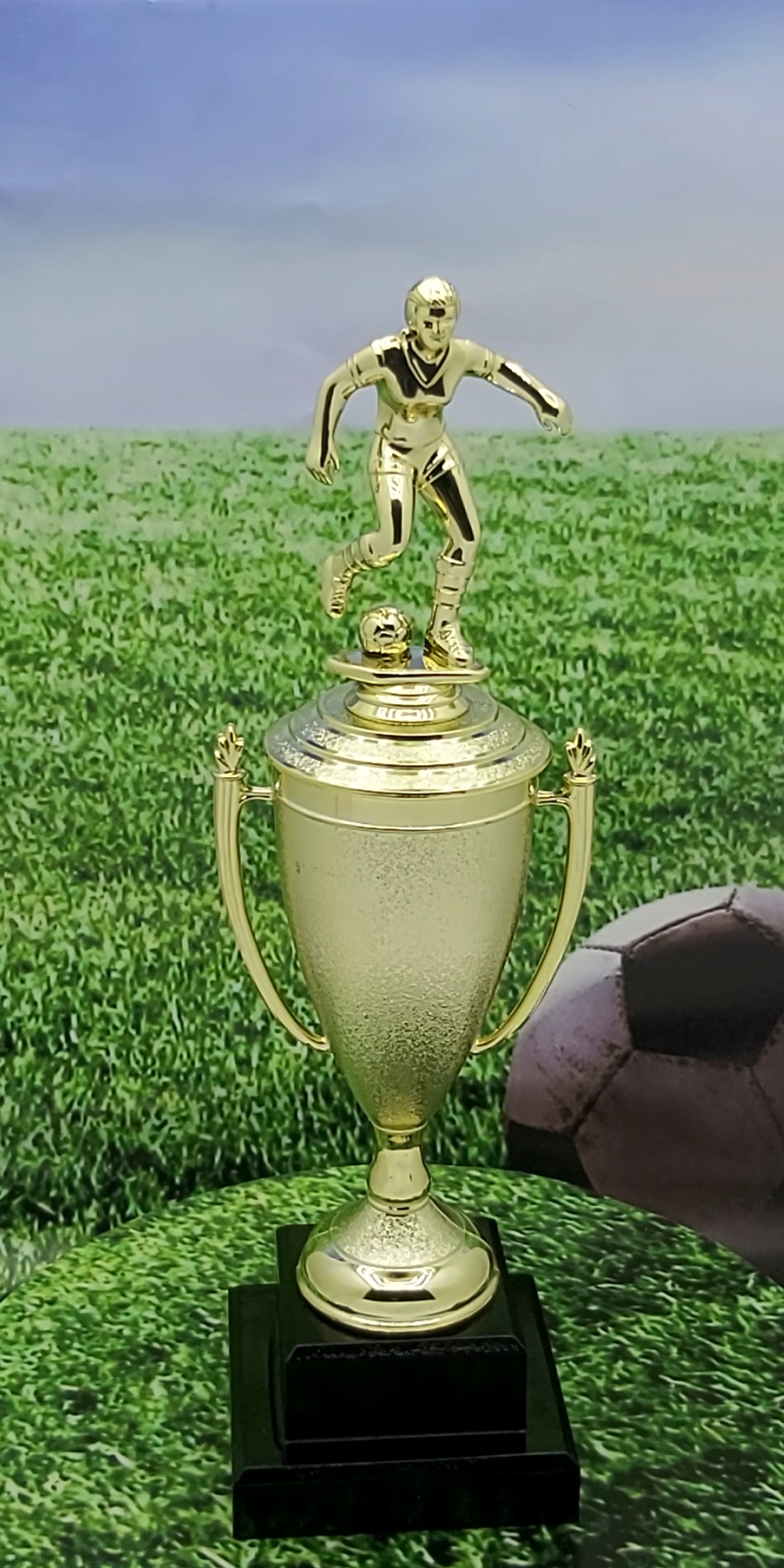 Soccer Kicker Male Trophy 355mm