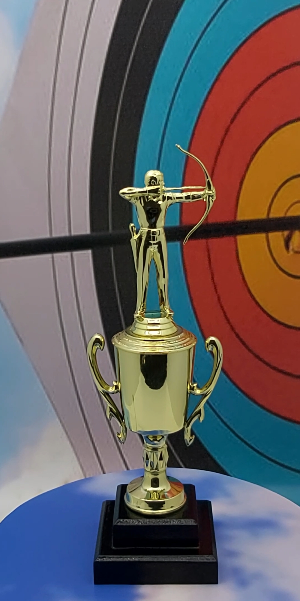 Archer Male Trophy 330mm