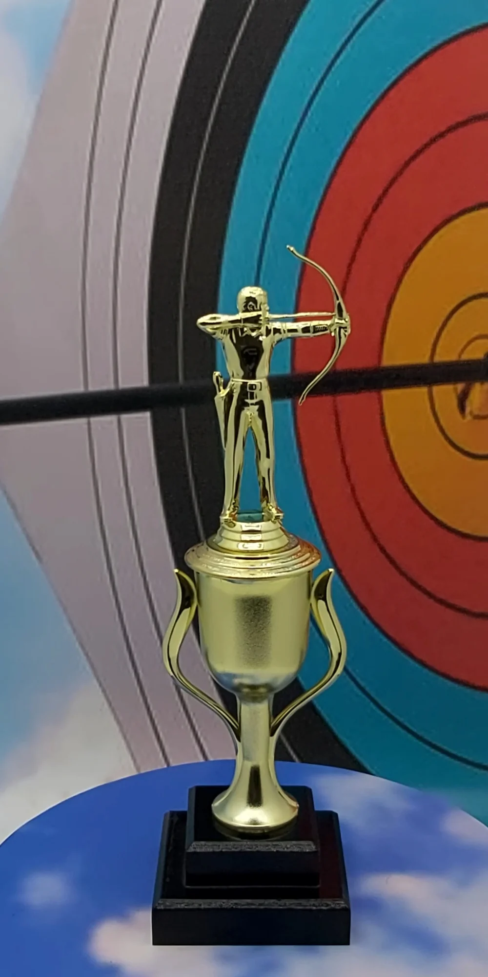 Archer Male Trophy 330mm