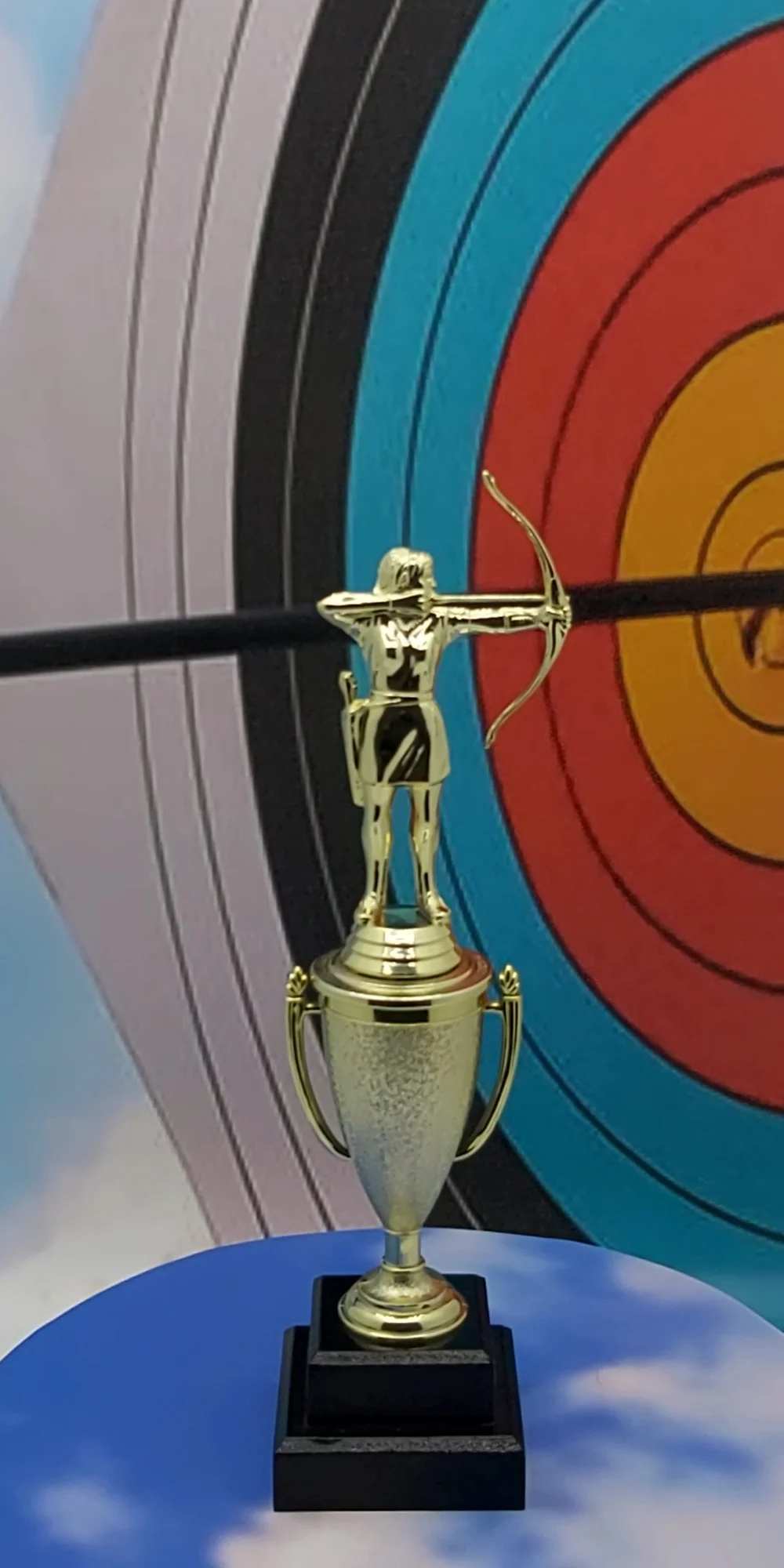 Archer Female Trophy 290mm