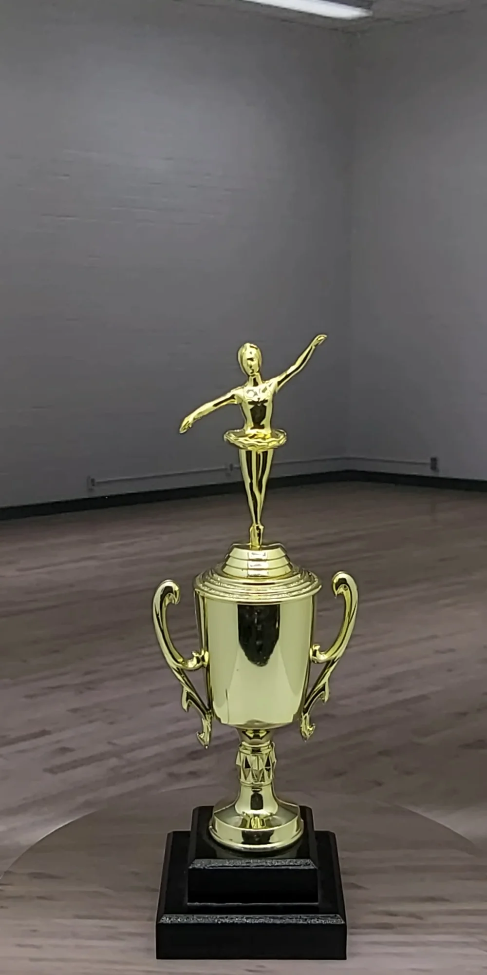Ballet Trophy 325mm